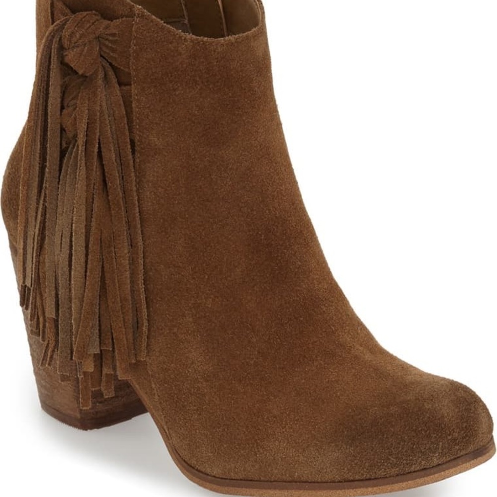 🤎 Brown Fringe Bootie 🤎